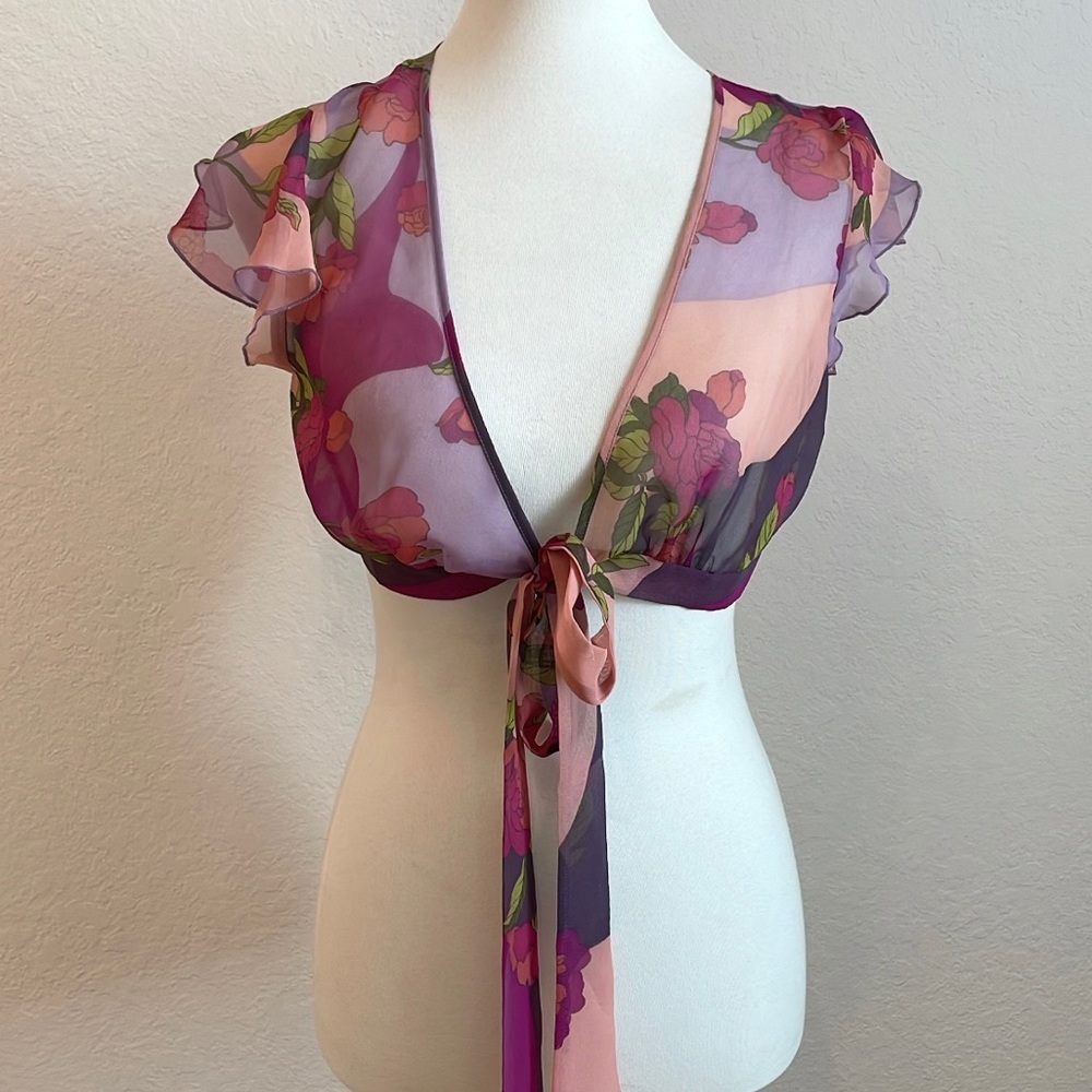 Frederick’s of Hollywood Floral Tie Front Cropped Sheer Blouse Size Medium